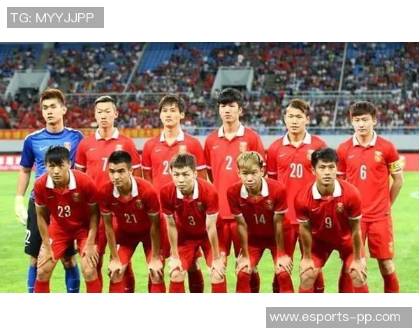 橙衣传奇再现鹏起泰山他以12战9不败点燃球队希望与信念