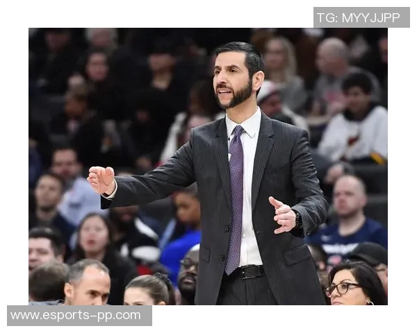 谢尔曼三分球表现出色心态积极愿为球队胜利付出一切努力